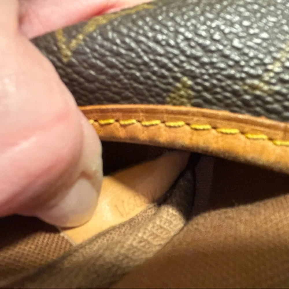 Vintage Louis Vuitton Brown and Tan Monogram Crossbody Bag - Picture 9 of 15